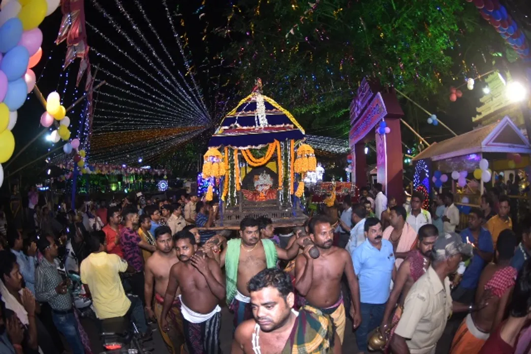  ସନ୍ଧ୍ୟାରେ ମଙ୍ଗନ ରାତିରେ ବାହାଘର