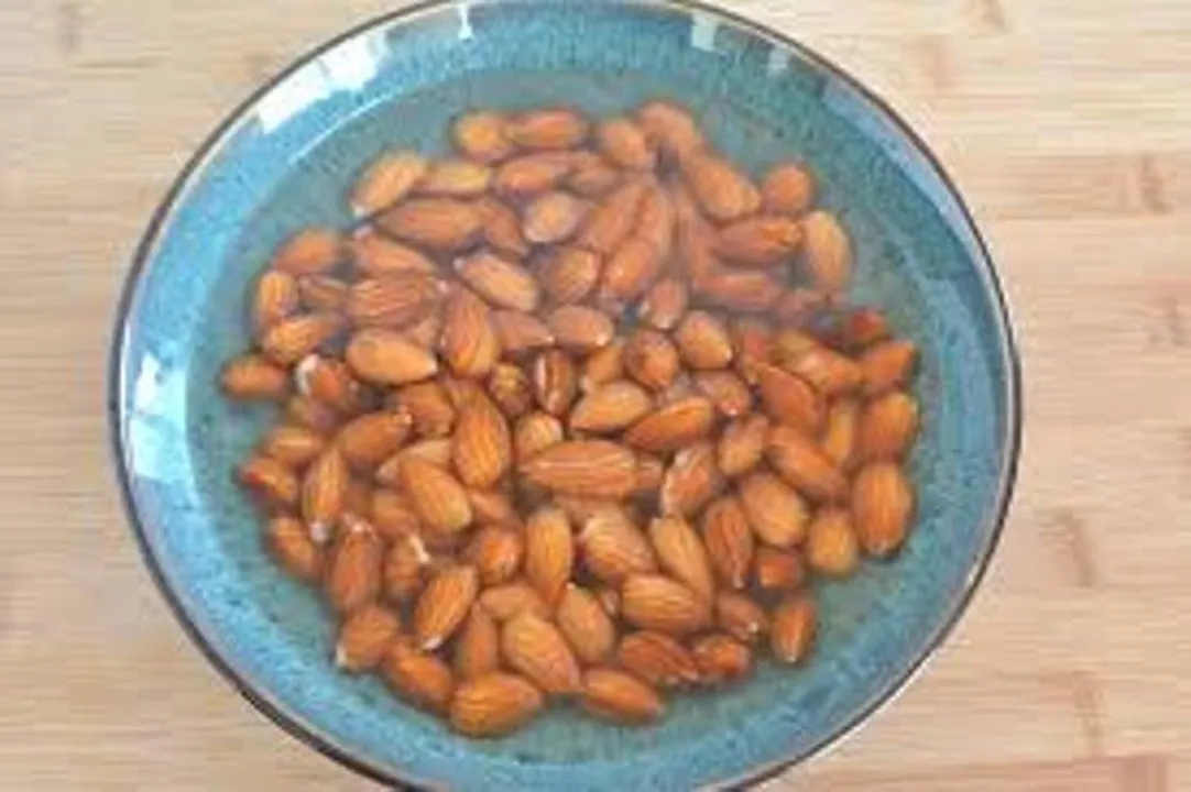  ଏମାନେ ଭୁଲ୍‌ରେ ବି ବାଦାମ ଖାଇବା ଉଚିତ ନୁହେଁ!