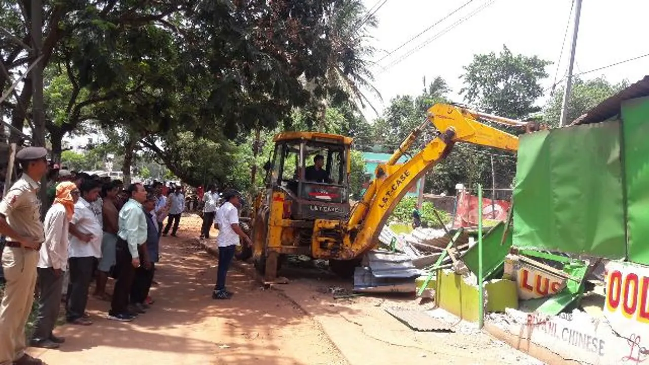  ବିରୋଧ ଯୋଗୁଁ ଅଧାରୁ ଫେରିଲା ଉଚ୍ଛେଦକାରୀ ଦଳ