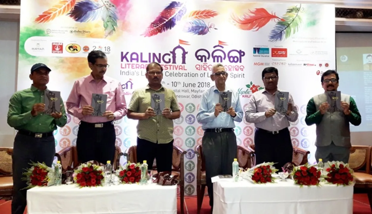  ‘ମଣିଷ ପଛକୁ ଫେରି ପାରୁଥିଲେ କବିତା ଲେଖୁନଥାନ୍ତା’