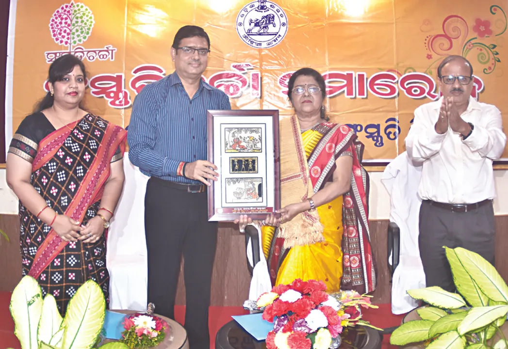  ସଂସ୍କୃତି ଚର୍ଚ୍ଚାରେ ‘ଓଡ଼ିଶାରେ ରଜ ପର୍ବ’