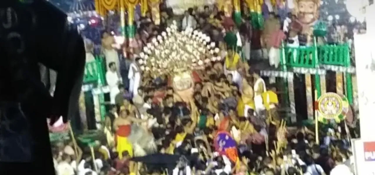  ଆଡ଼ପ ମଣ୍ଡପକୁ ବିଜେ କଲେ ଚତୁର୍ଦ୍ଧା ମୂର୍ତ୍ତି : ବନକ ଲାଗି ନୀତି ଯୋଗୁଁ ମଙ୍ଗଳବାର ରାତି ୮ଟାରୁ ବନ୍ଦ ରହିବ ଦର୍ଶନ