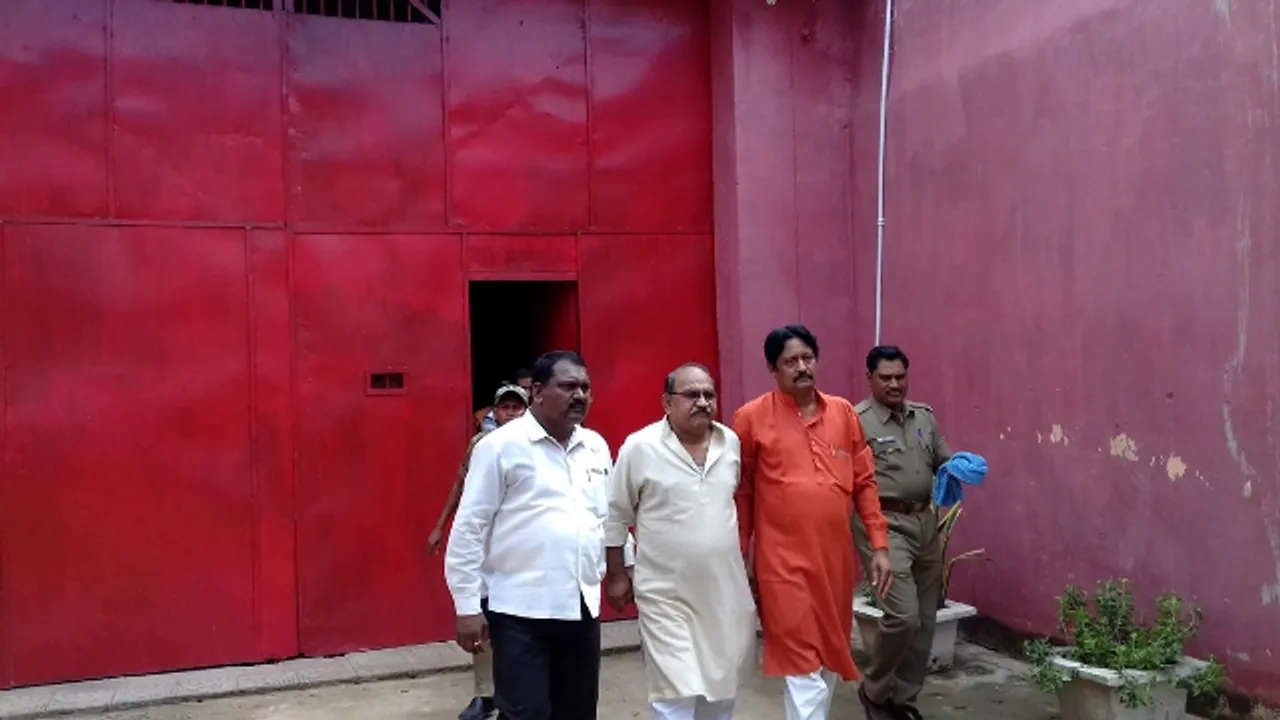  ଜେଲ୍‌ରୁ ବାହାରିଲେ ଜୟନାରାୟଣ