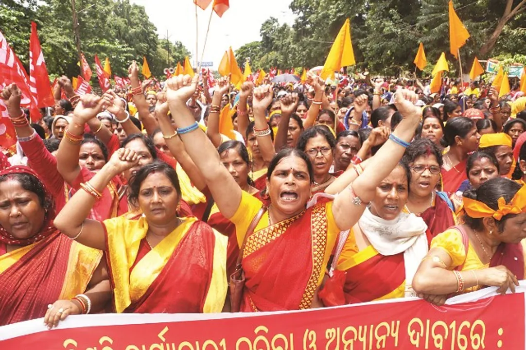  ୫ ଦଫା ଦାବି ନେଇ ଅଙ୍ଗନବାଡ଼ି କର୍ମୀଙ୍କ ବିକ୍ଷୋଭ