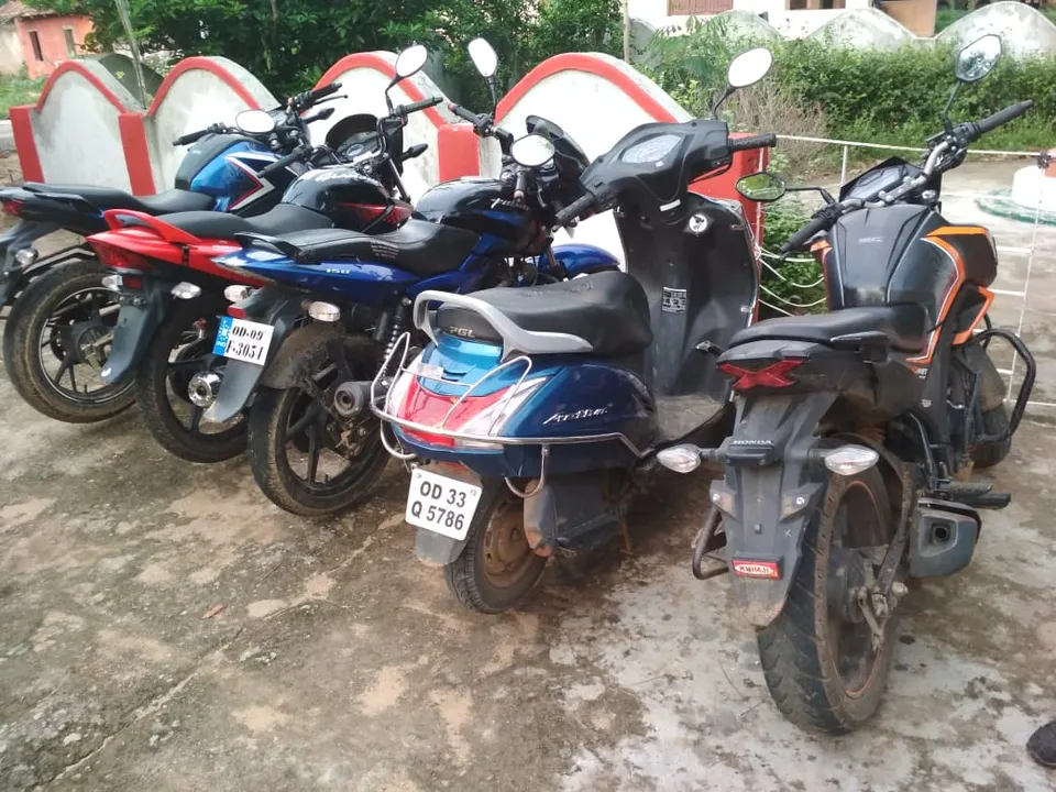  ୨ ଦୁର୍ଦାନ୍ତ ଲୁଟେରା ଗିରଫ, କାର ସମେତ ୧୦ରୁ ଅଧିକ ବାଇକ୍‌ ଜବତ
