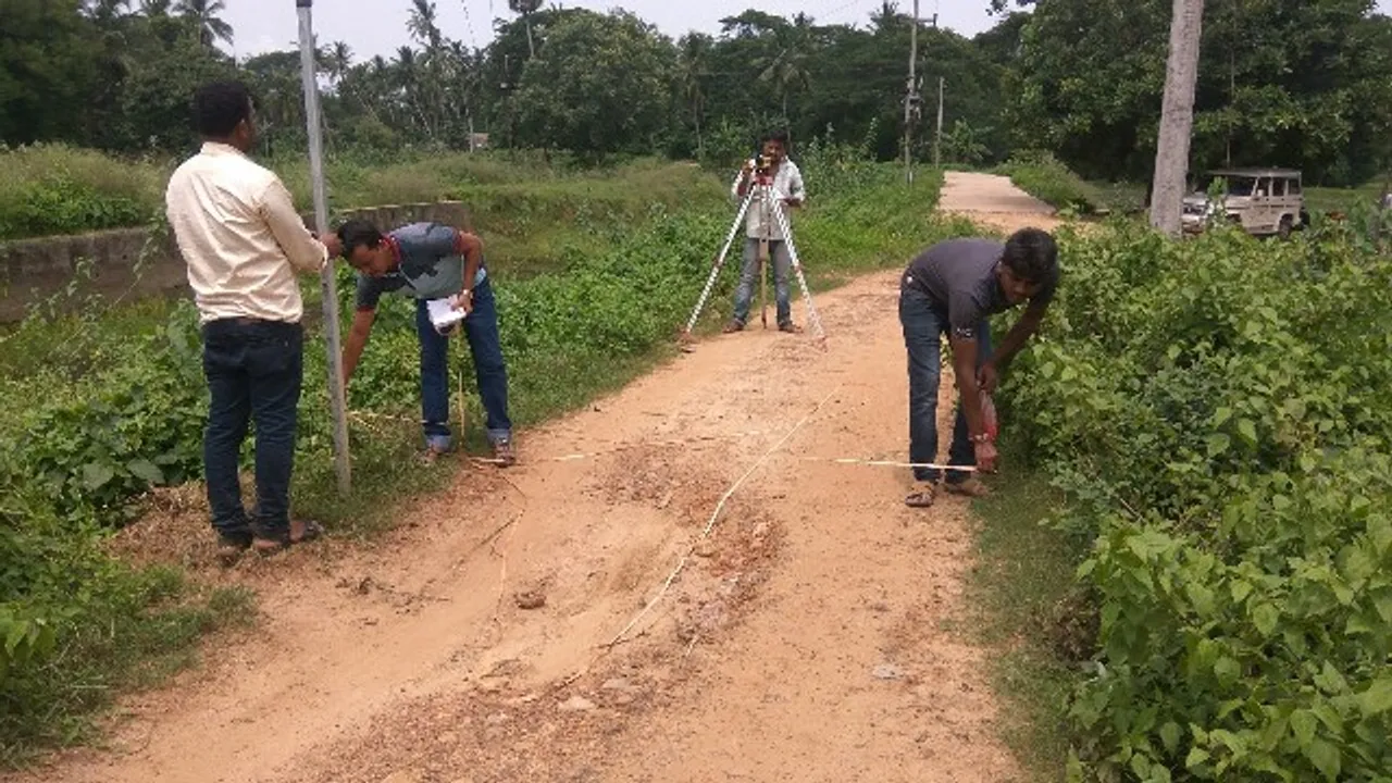  ପ୍ରଶାସନ ତତ୍ପର : ରାସ୍ତା କାମ ପାଇଁ ଆରମ୍ଭ ହେଲା ମାପଚୁପ
