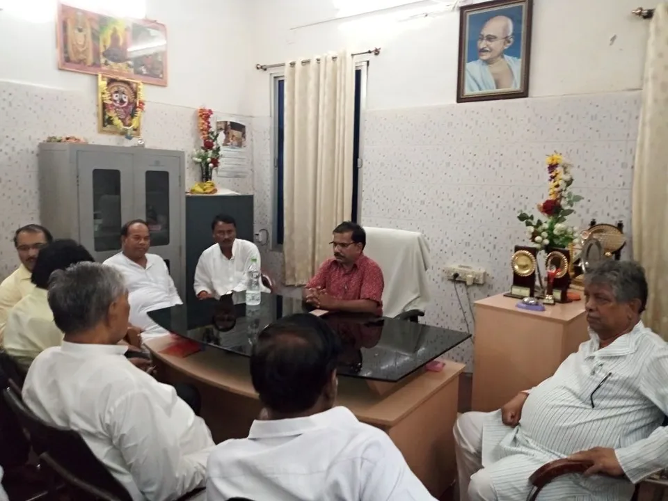  ଭଦ୍ରକ ଦୁର୍ଘଟଣା: ସିଏମ୍‌ଓଙ୍କ ସହ ନେତା-ଅଧିକାରୀ ଆଲୋଚନା, ହଟିଲା ରାସ୍ତା ଅବରୋଧ, ମୃତକ ପରିବାର ପ୍ରତି ମିଳିବ ୪ ଲକ୍ଷ ଟଙ୍କା
