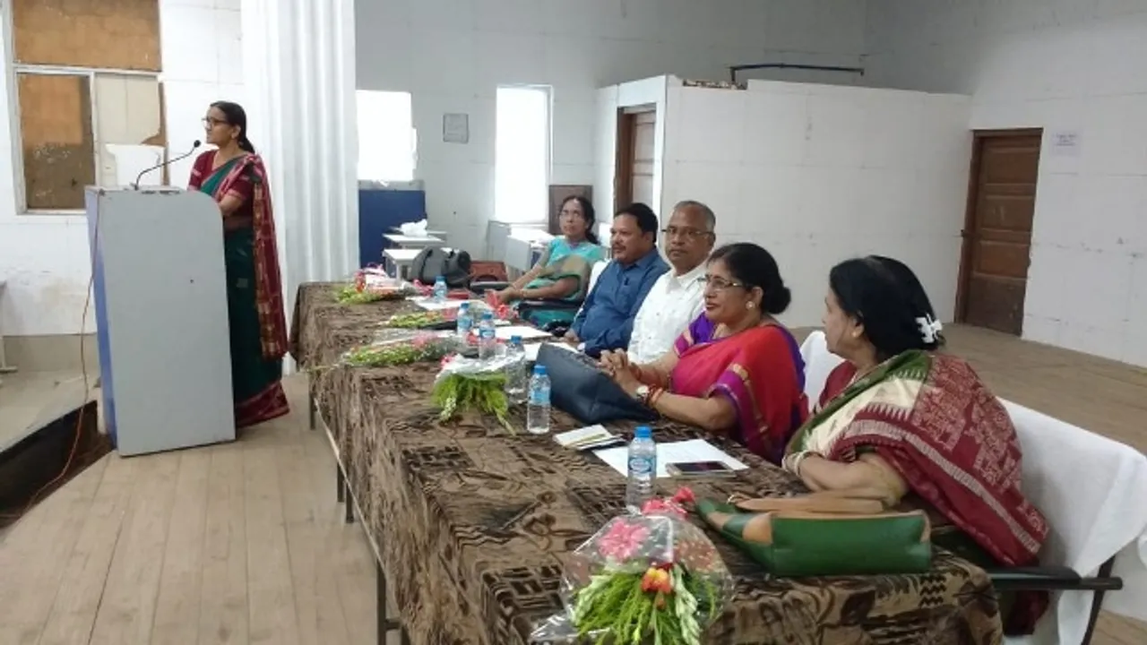  ବିଜେବି କଲେଜରେ ଲିଙ୍ଗ ସଚେତନତା କର୍ମଶାଳା : ଲିଙ୍ଗ ବୈଷମ୍ୟ ଦୂର ପାଇଁ ଛାତ୍ରଛାତ୍ରୀ ଆଗେଇ ଆସନ୍ତୁ