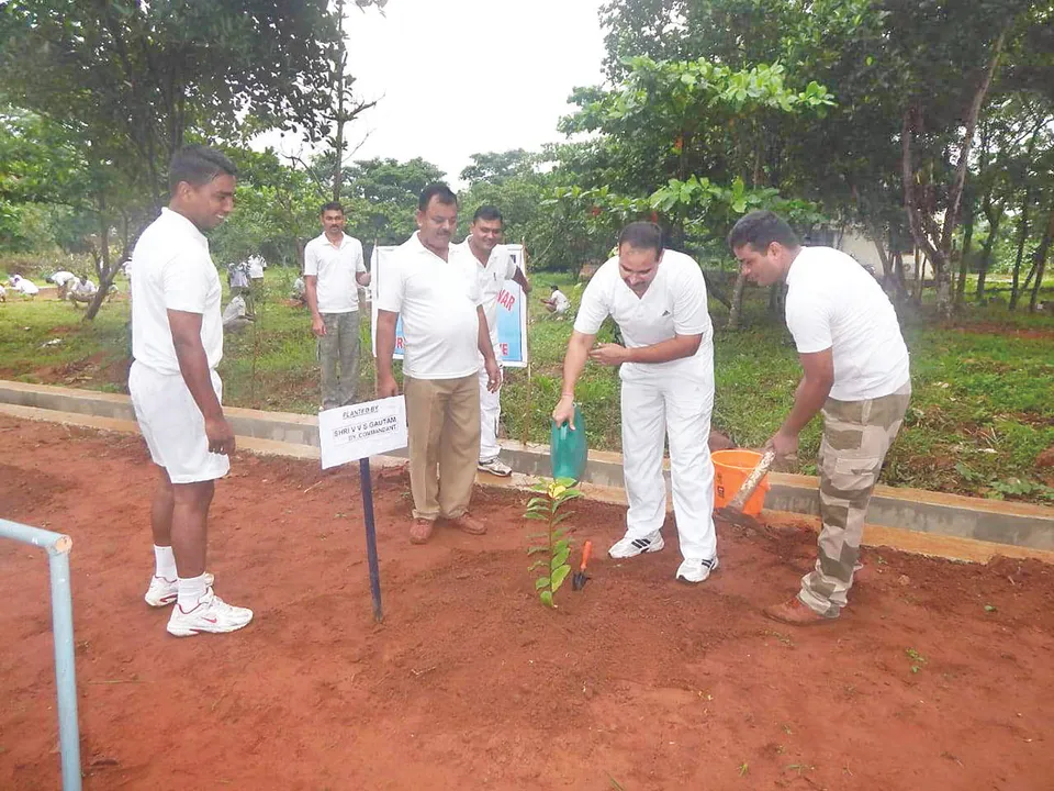  ସିଆଇଏସ୍‌ଏଫ୍‌ ପକ୍ଷରୁ ବନ ମହୋତ୍ସବ