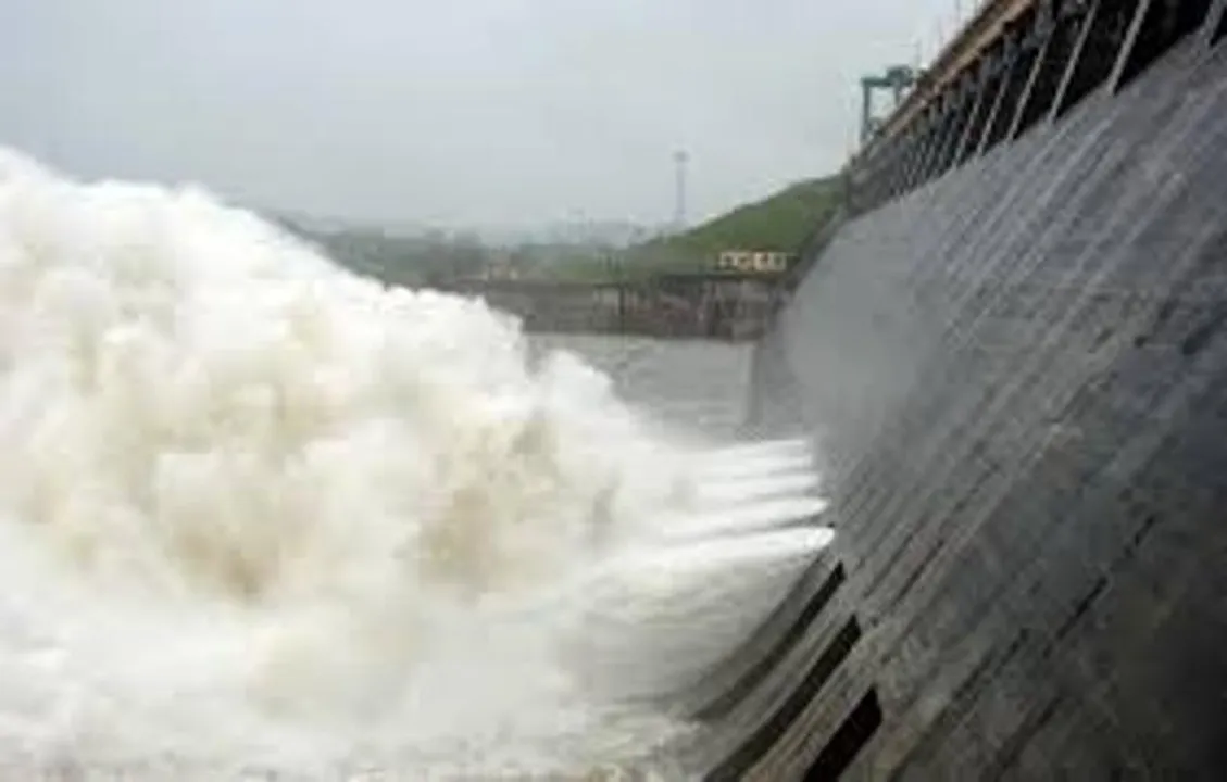  ହୀରାକୁଦର ୫ଟି ଗେଟ୍‌ ଖୋଲା