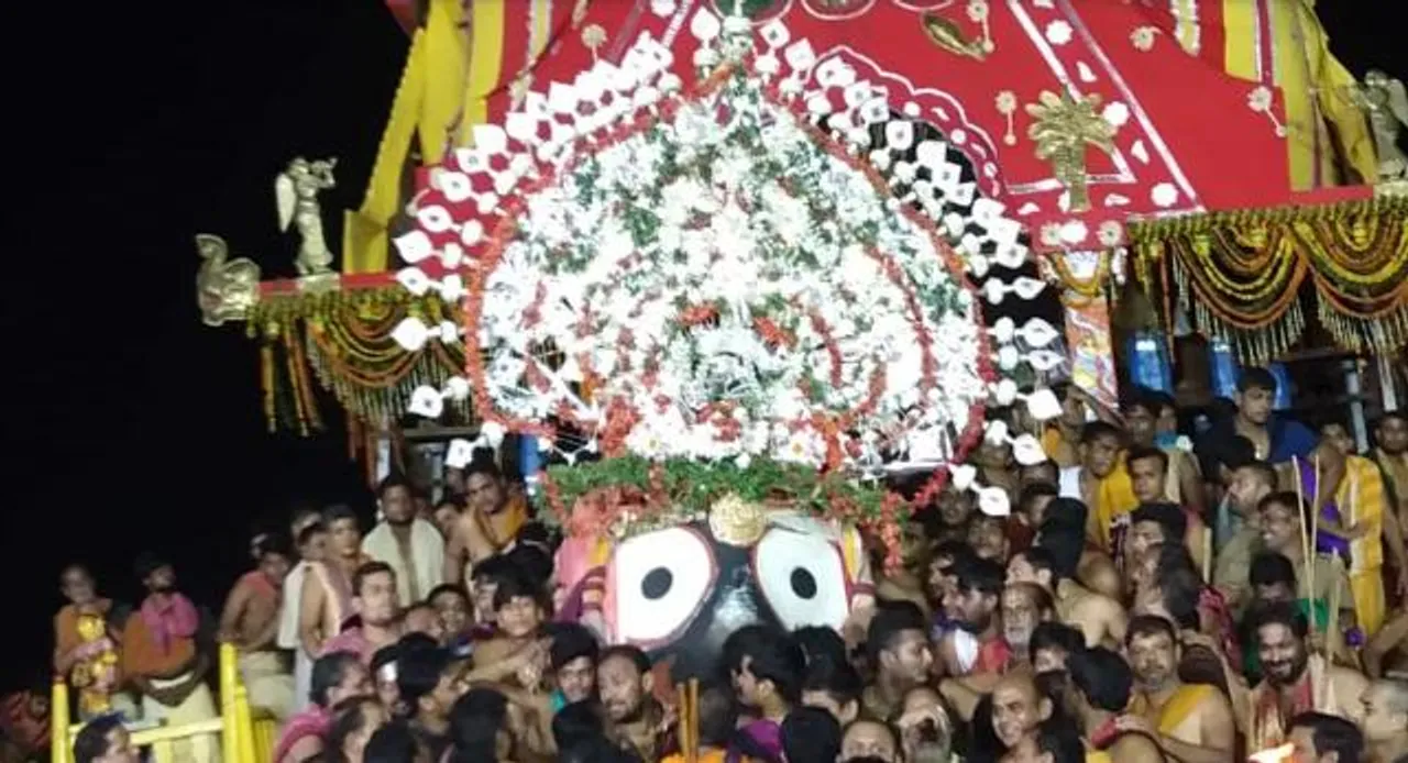  ଭାଇ-ଭଉଣୀଙ୍କୁ ସାଥୀରେ ନେଇ ନିଳାଦ୍ରୀ ବିଜେ କଲେ କାଳିଆ ଠାକୁର, ଆସନ୍ତାକାଲି ଆନନ୍ଦ ବଜାରରେ ମିଳିବ ଅବଢ଼ା