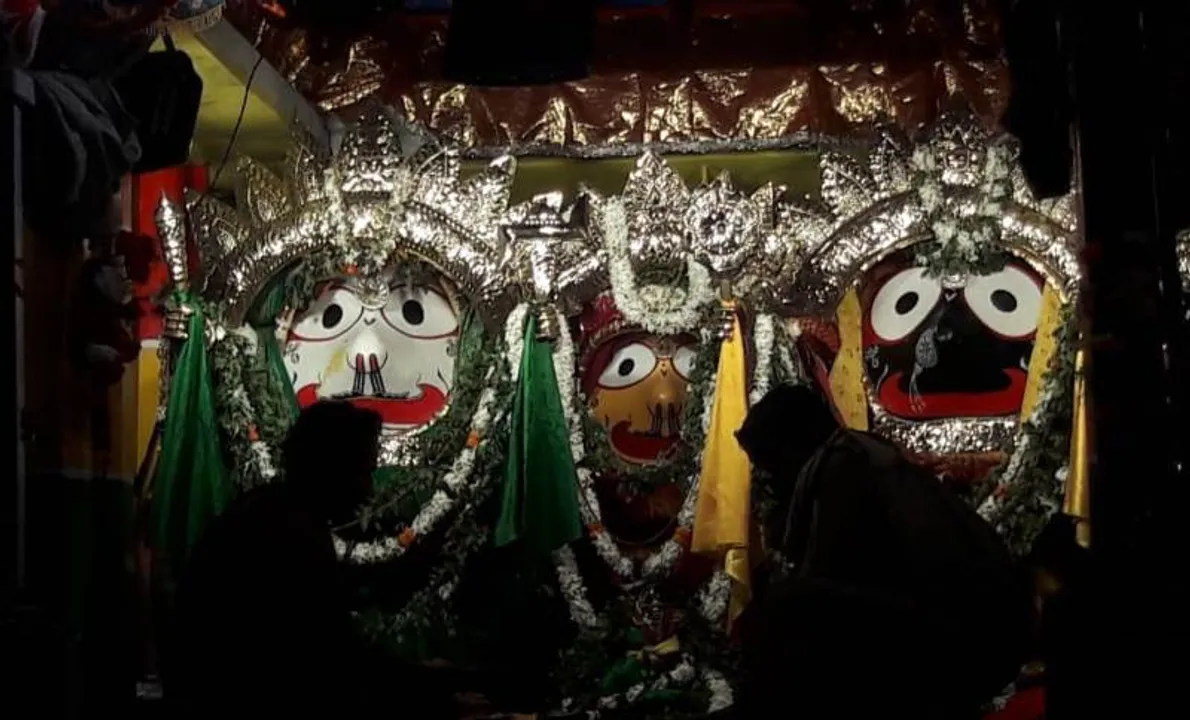  ଫୁଲବାଣୀ: ଚତୁର୍ଦ୍ଧାମୂରତିଙ୍କ ସୁନାବେଶ।