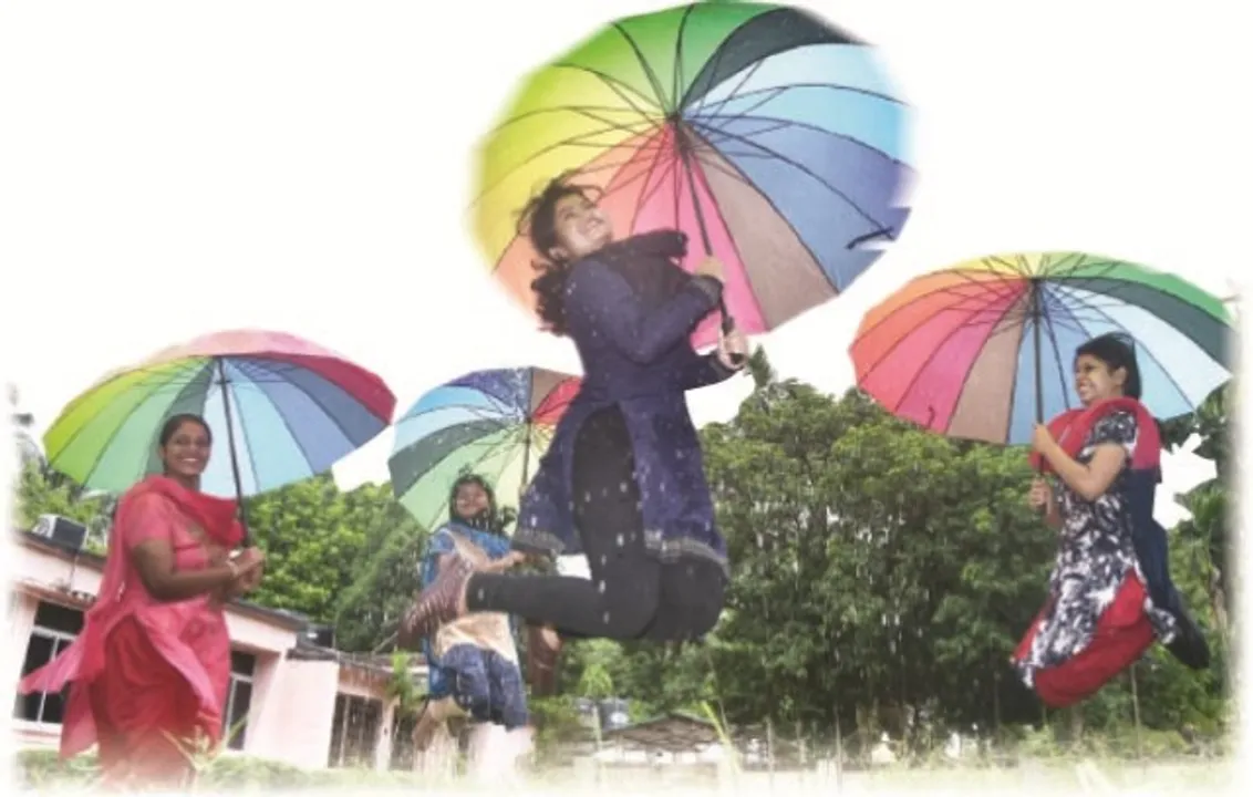  ମେଘ ବରଷିଲା ଟୁପୁରୁ ଟୁପୁରୁ