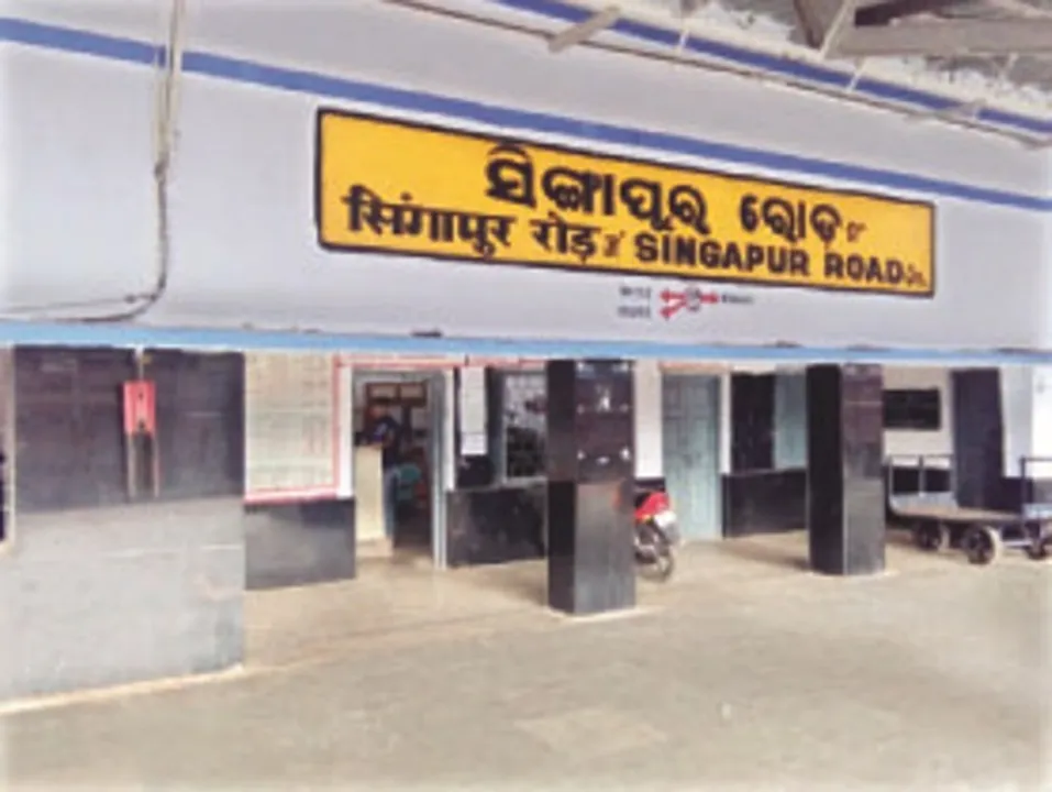  ସିଂଗାପୁର ରେଳ ଷ୍ଟେସନରେ ଅବ୍ୟବସ୍ଥା : ସପ୍ତାହେ ହେଲା ପାଣି ଓ ଆଲୋକ ନାହିଁ