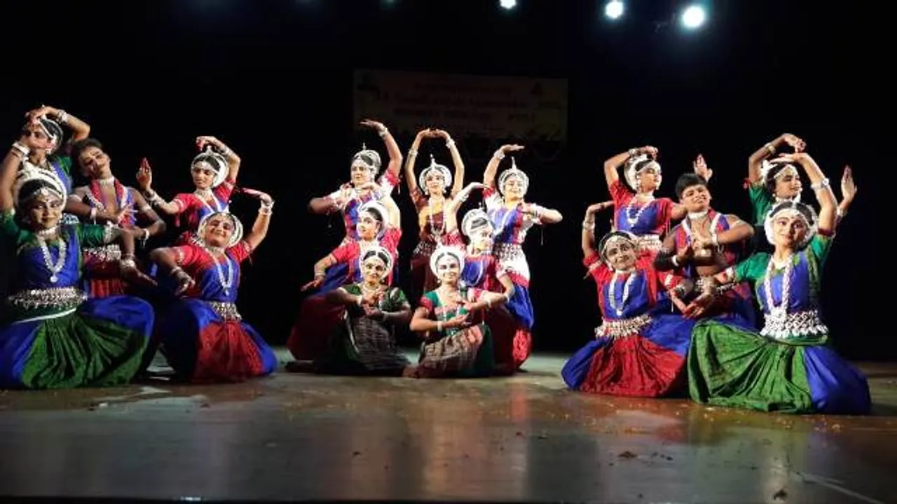  ତ୍ରିଧାରା ପକ୍ଷରୁ ‘ଶ୍ରଦ୍ଧାଞ୍ଜଳି ସମାରୋହ’