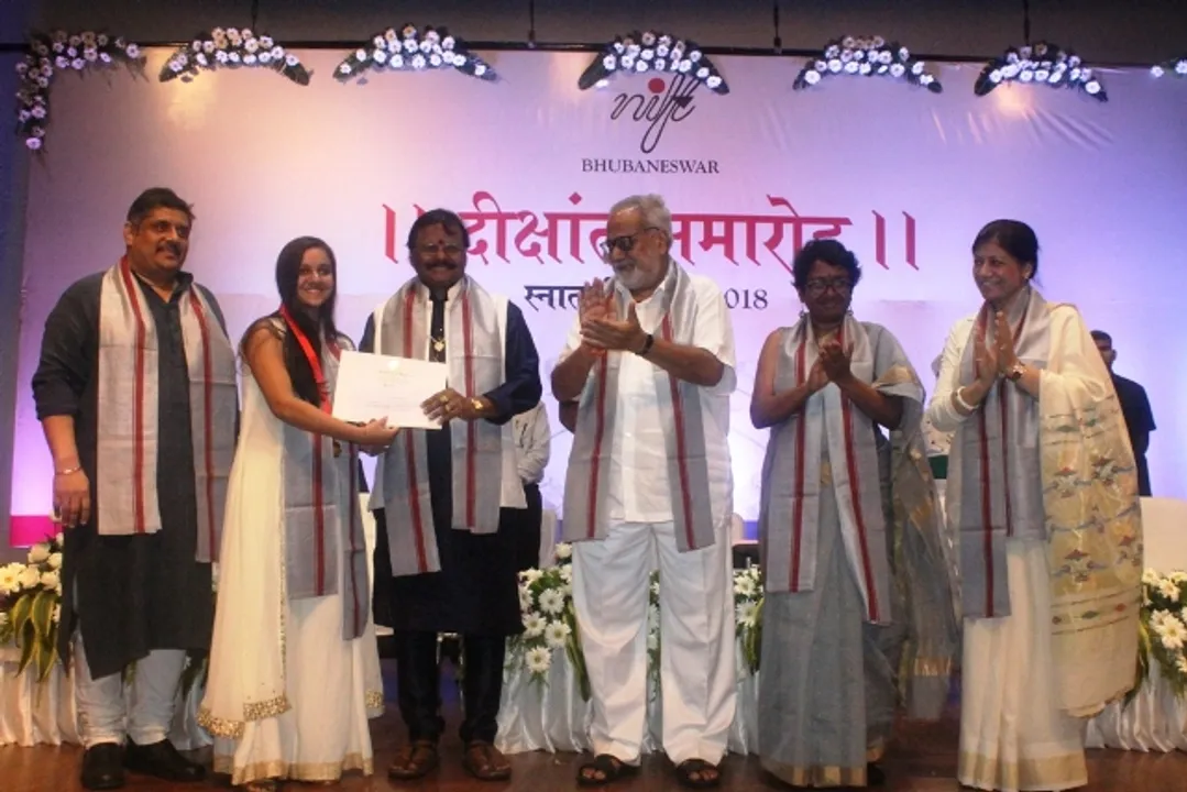  ଛାତ୍ରଛାତ୍ରୀ ଶ୍ରେଷ୍ଠତ୍ୱ ପ୍ରତିପାଦନ କରନ୍ତୁ