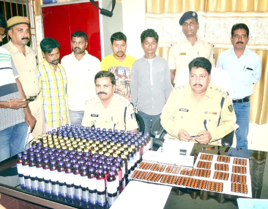  ୧୯୪ କଫ୍‌ ସିରପ୍‌, ୪୦ ଷ୍ଟ୍ରିପ ନିଶା ବଟିକା ଜବତ