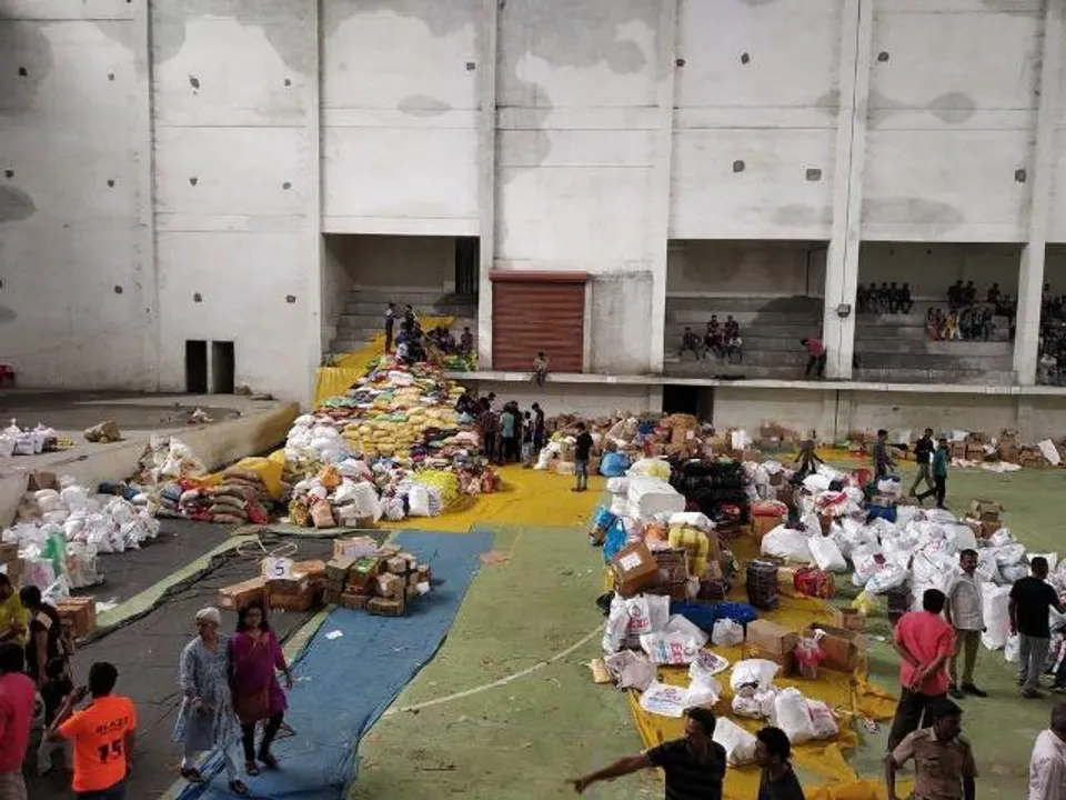  ବନ୍ୟା ପୀଡ଼ିତଙ୍କୁ ଫାଲକନ ମେରାଇନ୍‌ ଏକ୍ସପୋର୍ଟ୍‌ସ ଲିମିଟେଡ୍‌ର ସହାୟତା