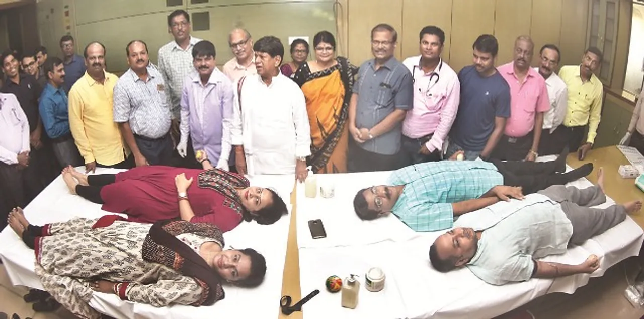  ଯୁବ ସ୍ୱାଭିମାନ ଦିବସରେ ‘ଆମ ଓଡ଼ିଶା’ ପକ୍ଷରୁ ରକ୍ତଦାନ ଶିବିର