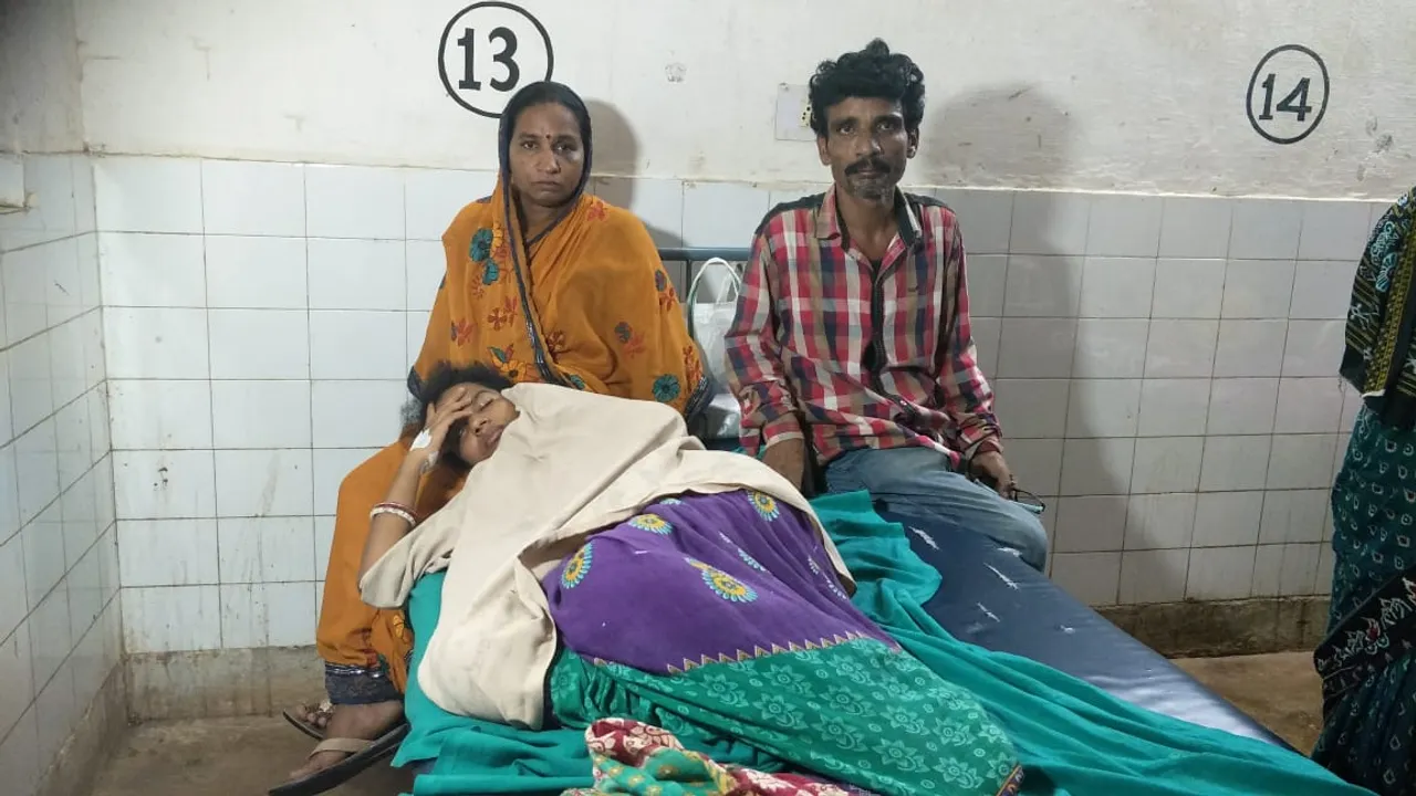  ସୁନାଚେନ୍‌ ପାଇଁ ନବବଧୂଙ୍କୁ କିରୋସିନ ଢାଳି ନିଅାଁ ଲଗାଇଦେଲେ ଶାଶୁଘର ଲୋକେ, ଉଦ୍ଧାର କଲେ ପଡ଼ୋଶୀ