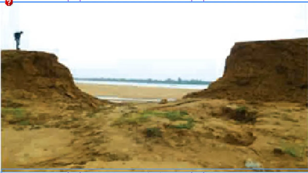  ଧୋଇଯାଇଛି ମହାନଦୀ ବନ୍ୟା ସୁରକ୍ଷା ମାଟି କାନ୍ଥ