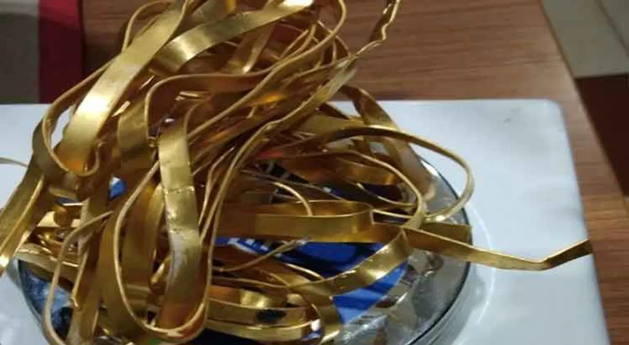  ବିଜୁ ପଟ୍ଟନାୟକ ବିମାନବନ୍ଦରରୁ ୨୧ ଲକ୍ଷ ଟଙ୍କାର ସୁନା ଜବତ, ଜଣେ ଗିରଫ