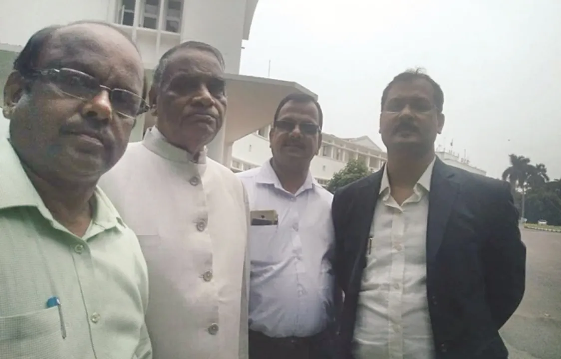  ୨୨ ଦିନରେ ଆଇନଜୀବୀଙ୍କ ଆନ୍ଦୋଳନ : ରାଜ୍ୟପାଳଙ୍କୁ ଭେଟିଲେ ପ୍ରତିନିଧି