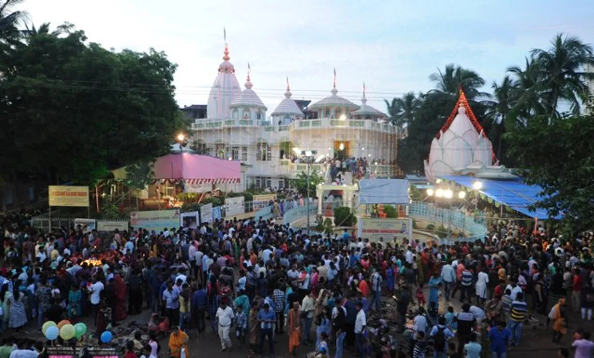  ଇସ୍କନ ମନ୍ଦିରରେ ଜନ୍ମାଷ୍ଟମୀ : କଳା କହ୍ନେଇକୁ ଦର୍ଶନ ପାଇଁ ଭକ୍ତଙ୍କ ଭିଡ଼