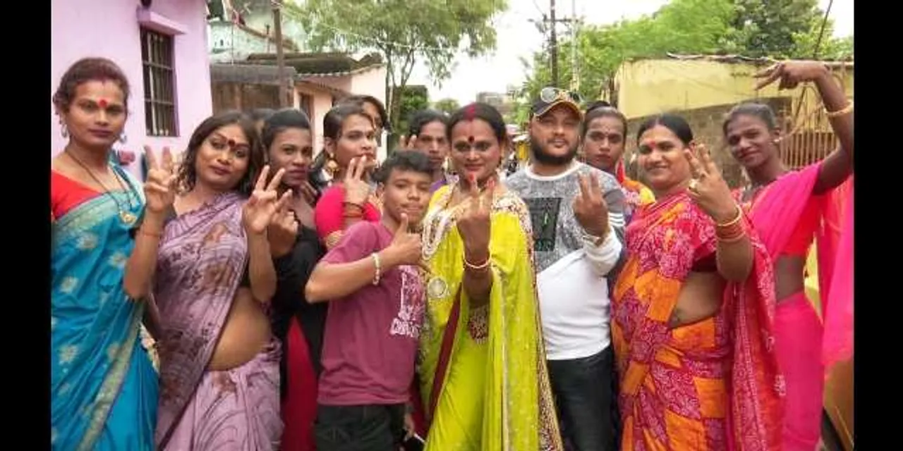  ଲୁଚାଛପା ସମ୍ପର୍କକୁ ପରିଚୟ