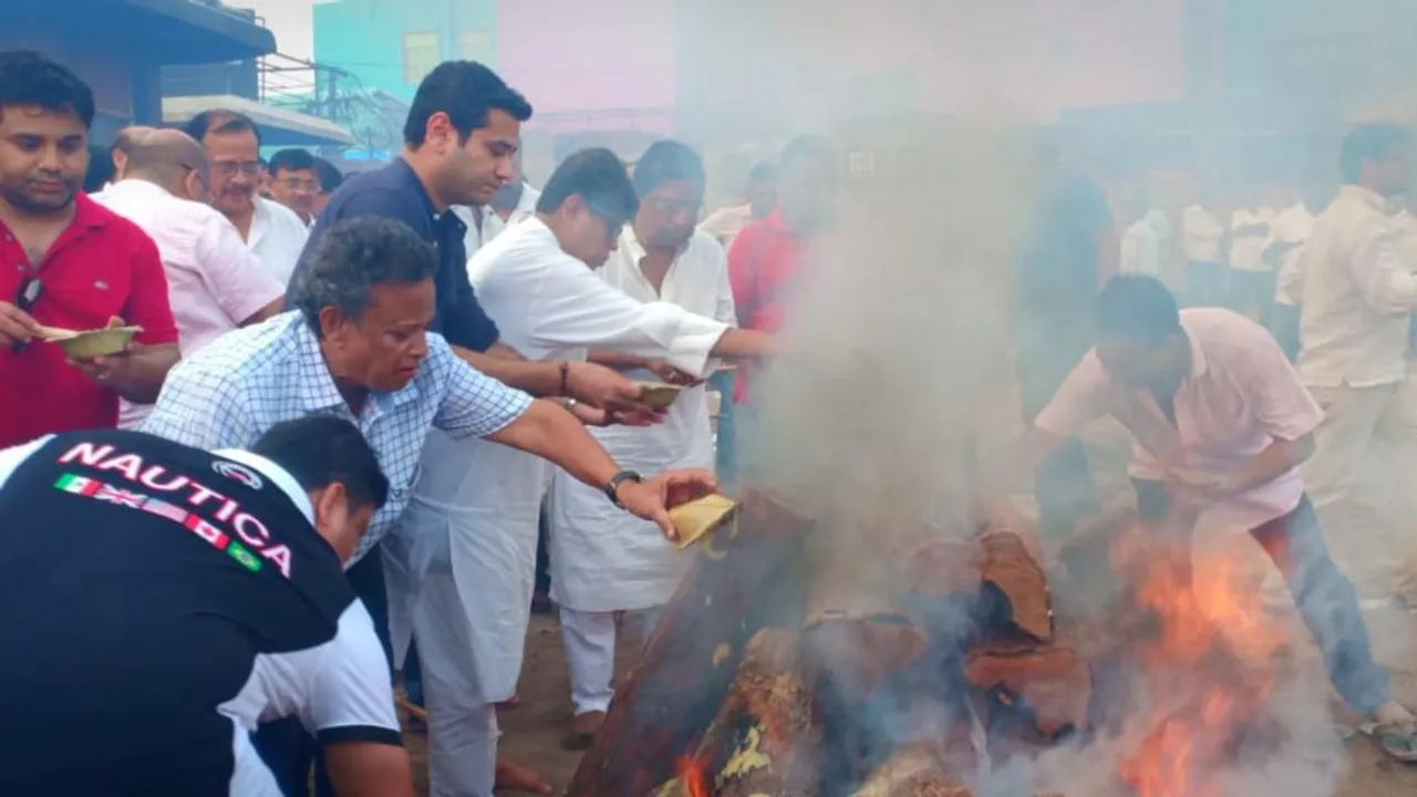  ବିଶିଷ୍ଟ ପ୍ରଯୋଜକ-ନିର୍ଦ୍ଦେଶକ ଅମୀୟ ପଟ୍ଟନାୟକଙ୍କ ଶେଷକୃତ୍ୟ ସଂପନ୍ନ ; ପୁରୀ ସ୍ୱର୍ଗଦ୍ୱାରରେ ହେଲା ଅନ୍ତିମ ସଂସ୍କାର