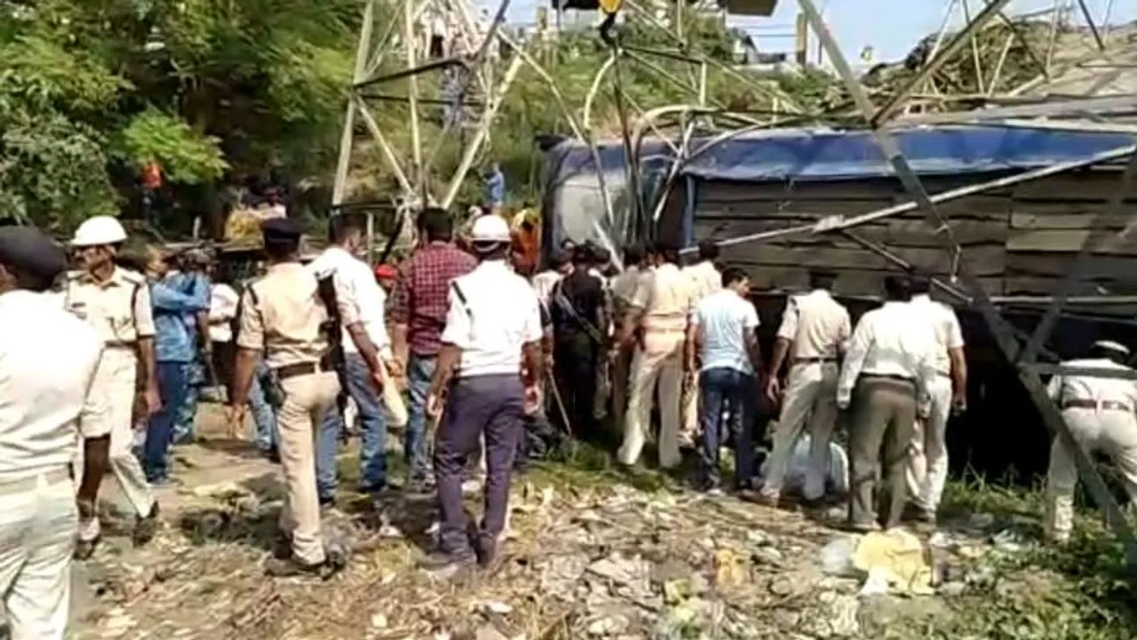  ବିହାର: ଘରୋଇ ଯାତ୍ରୀବାହୀ ବସ୍‌ ଦୁର୍ଘଟଣାଗ୍ରସ୍ତ; ୪ ମୃତ, ବହୁ ଆହତ