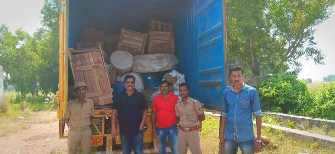  ଅନୁଗୁଳରୁ ଲୁଟ୍‌, କଣ୍ଟେନର ଟାଙ୍ଗୀରୁ ଜବତ : ୪୦ ଲକ୍ଷର ବୈଦ୍ୟୁତିକ ଯନ୍ତ୍ର ଜବତ