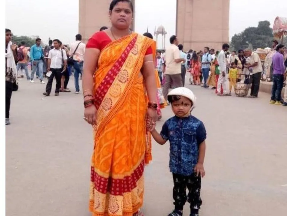  କେମିତି ଅଛନ୍ତି ଜଗା-ବଳିଆ ! ଦିଲ୍ଲୀ ଏମ୍ସ ବାହାରେ ବୁଲିଲା ଜଗା, ବଳିଆର ସ୍ୱାସ୍ଥ୍ୟରେ ଉନ୍ନତି