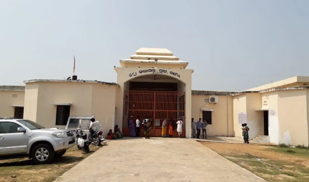  ପୁଲିସ-ଆଇନଜୀବୀଙ୍କ ବିବାଦ ପରେ ଜିଲ୍ଲା କାରାଗାରରେ କଏଦୀଙ୍କ ପାଇଁ ଜାଗା ସଂକଟ
