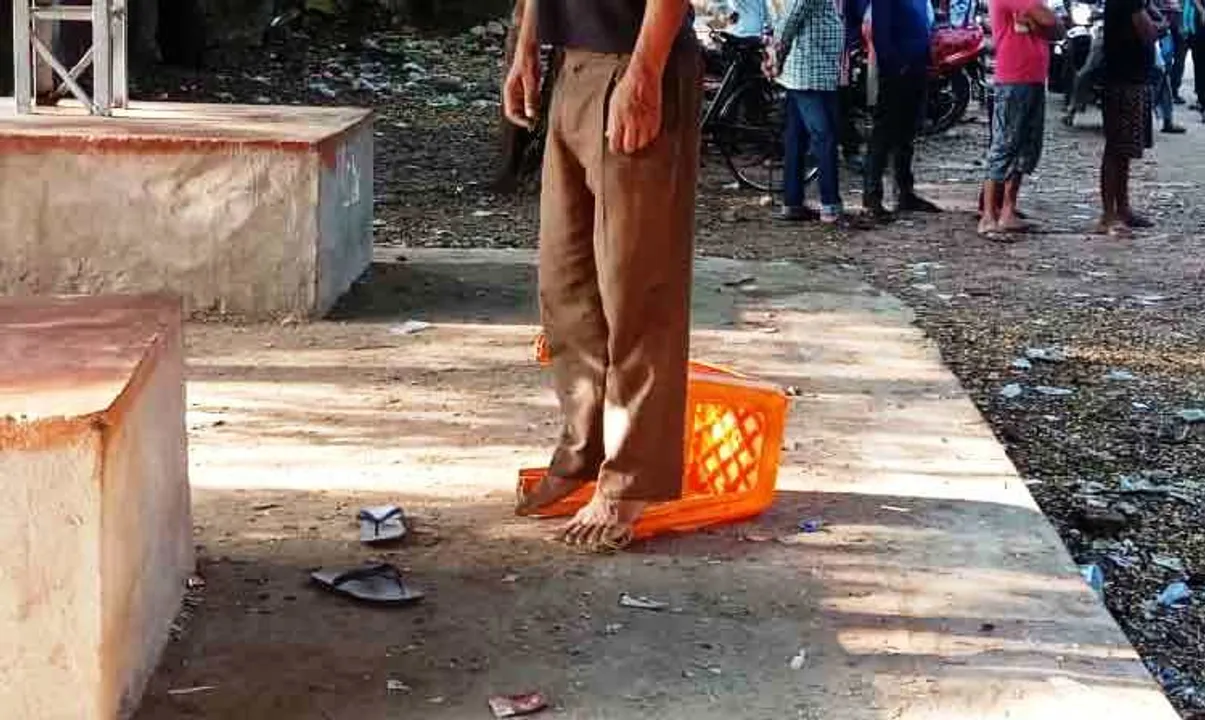  କଳାହାଣ୍ଡି: ଧର୍ମଗଡ଼ ଉପଜିଲ୍ଲାପାଳଙ୍କ କାର୍ଯାଳୟ ପରିସରରୁ ଯୁବକଙ୍କ ଝୁଲନ୍ତା ମୃତଦେହ ଉଦ୍ଧାର