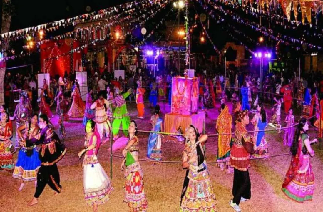  କୁମାରିତ୍ୱ ପରୀକ୍ଷାକୁ ବିରୋଧ କରି ମହିଳା ଦାଣ୍ଡିଆ ନୃତ୍ୟରେ ଅଂଶ ଗ୍ରହଣ କରିପାରିଲେ ନାହିଁ !