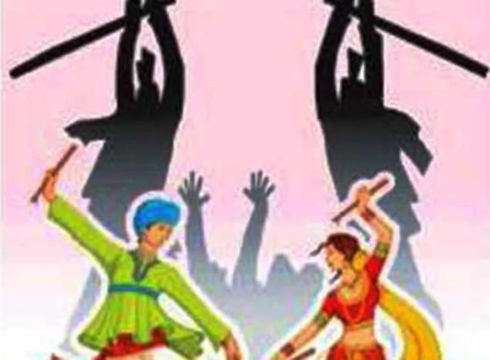  ପୁରୁଣା ପତ୍ନୀଙ୍କୁ ଅନାଇ ତାଙ୍କ ନୂଆ ସ୍ୱାମୀଙ୍କ ଠାରୁ ମାଡ଼ ଖାଇଥିବା ବ୍ୟକ୍ତି