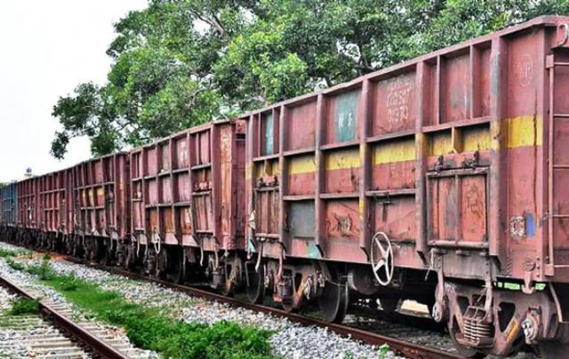  ବ୍ରହ୍ମପୁର: ମାଲଗାଡ଼ିର ୨ଟି ବଗି ଲାଇନଚ୍ୟୁତ, ୨ଟି ଟ୍ରେନ୍‌ ବାତିଲ