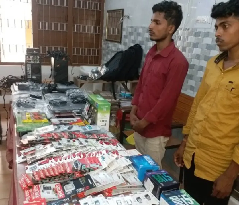  କମ୍ପ୍ୟୁଟର୍‌ ଦୋକାନରୁ ଚୋରି, ୨ ଗିରଫ