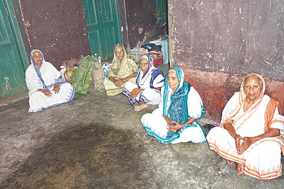  ଏକାମ୍ର କ୍ଷେତ୍ରରେ ହବିଷ୍ୟାଳିଙ୍କ ଭିଡ଼, ଆଜିଠୁ ମହାପ୍ରଭୁଙ୍କ ରାଇ ଦାମୋଦର ବେଶ