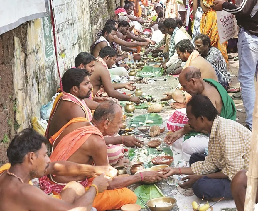  ମହାଳୟାର ମହତ୍ତ୍ୱ : ତିନିପୁରୁଷଙ୍କର ଶ୍ରାଦ୍ଧ ଓ ପିଣ୍ଡ ଦାନ