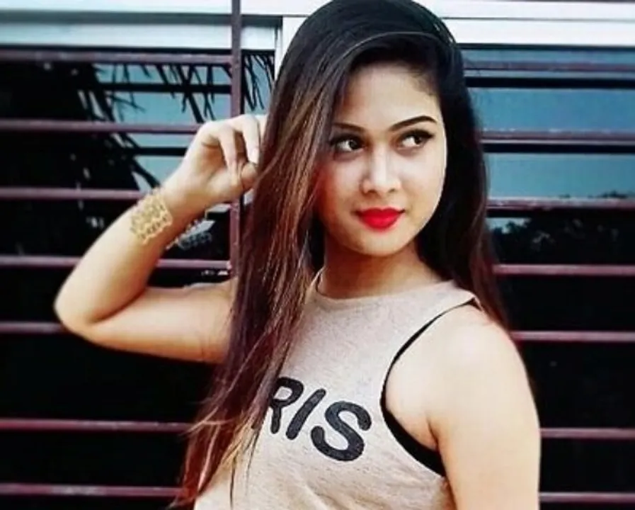  ଧୀରେ ଧୀରେ ଆଗକୁ ବଢୁଛନ୍ତି ଏହି ଓଲିଉଡ ନାୟିକା