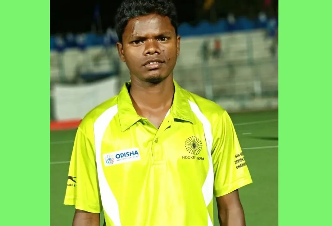  ସୁରଜିତ ହକିରେ ରାଜିନ ଅମ୍ପାୟାର
