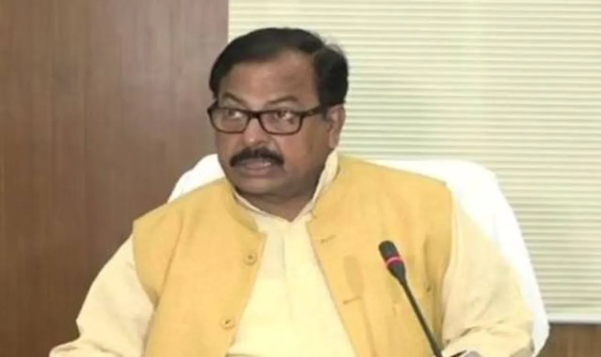  ଅର୍ଥମନ୍ତ୍ରୀଙ୍କୁ ଭେଟିଲେ ଓଡ଼ିଶା ଗ୍ରାମ ପଞ୍ଚାୟତ ୪ର୍ଥ ଶ୍ରେଣୀ କର୍ମଚାରୀ