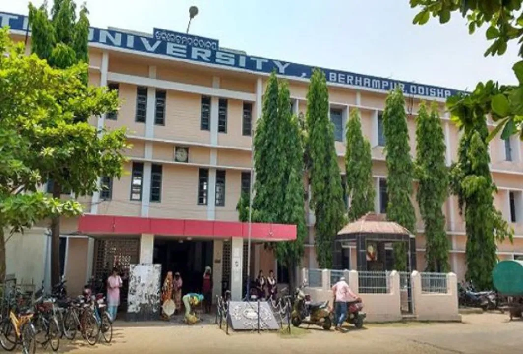  ପୂର୍ବତନ କେନ୍ଦ୍ରମନ୍ତ୍ରୀ ପତ୍ନୀଙ୍କ ଗୁରୁତର ଅଭିଯୋଗ : ପଦକ ସ୍ବର୍ଣ୍ଣ; ତମ୍ବାରେ ନିର୍ମିତ