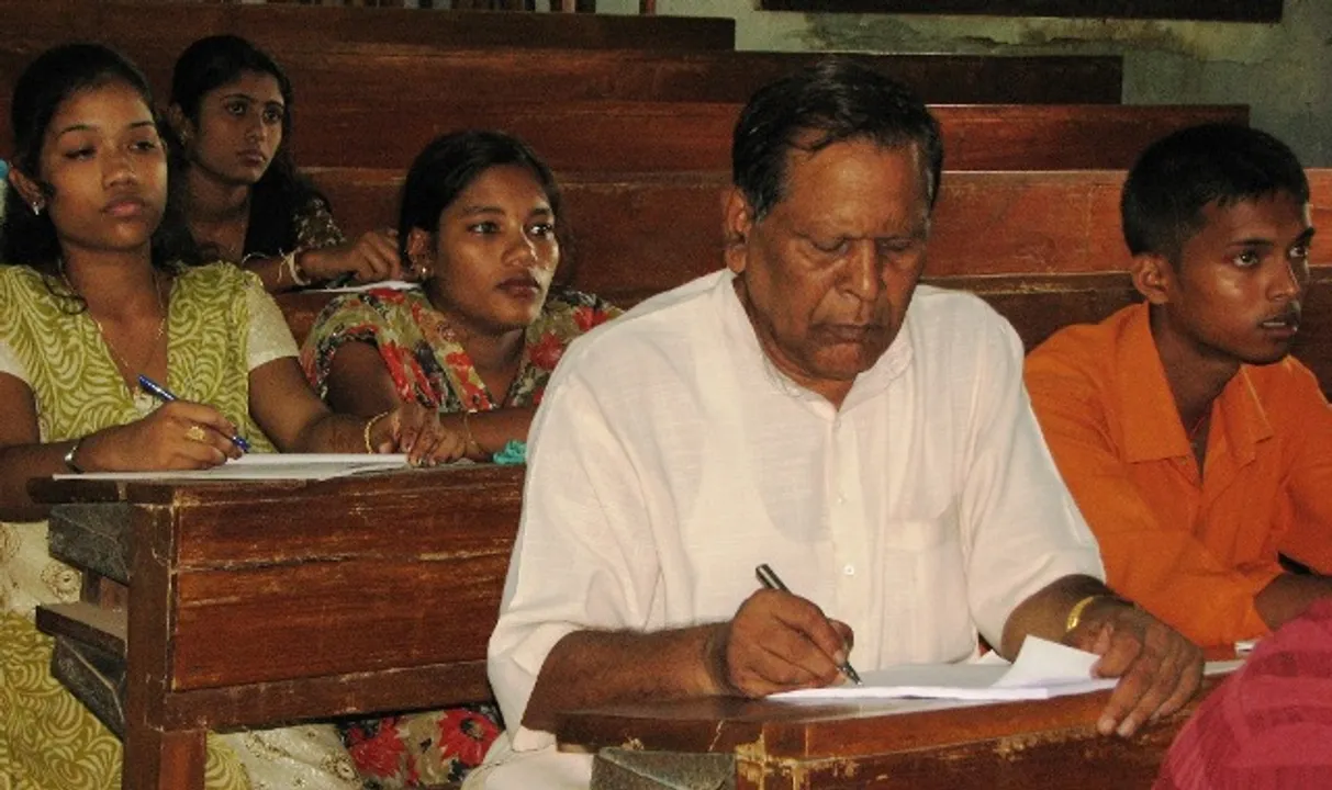  ପାଠ ପଢ଼ିବାର ବୟସ କେତେ? : ୮୦ବର୍ଷ ବୟସରେ ପି.ଏଚ୍‌ଡି କରୁଛନ୍ତି ପୂର୍ବତନ ସାଂସଦ