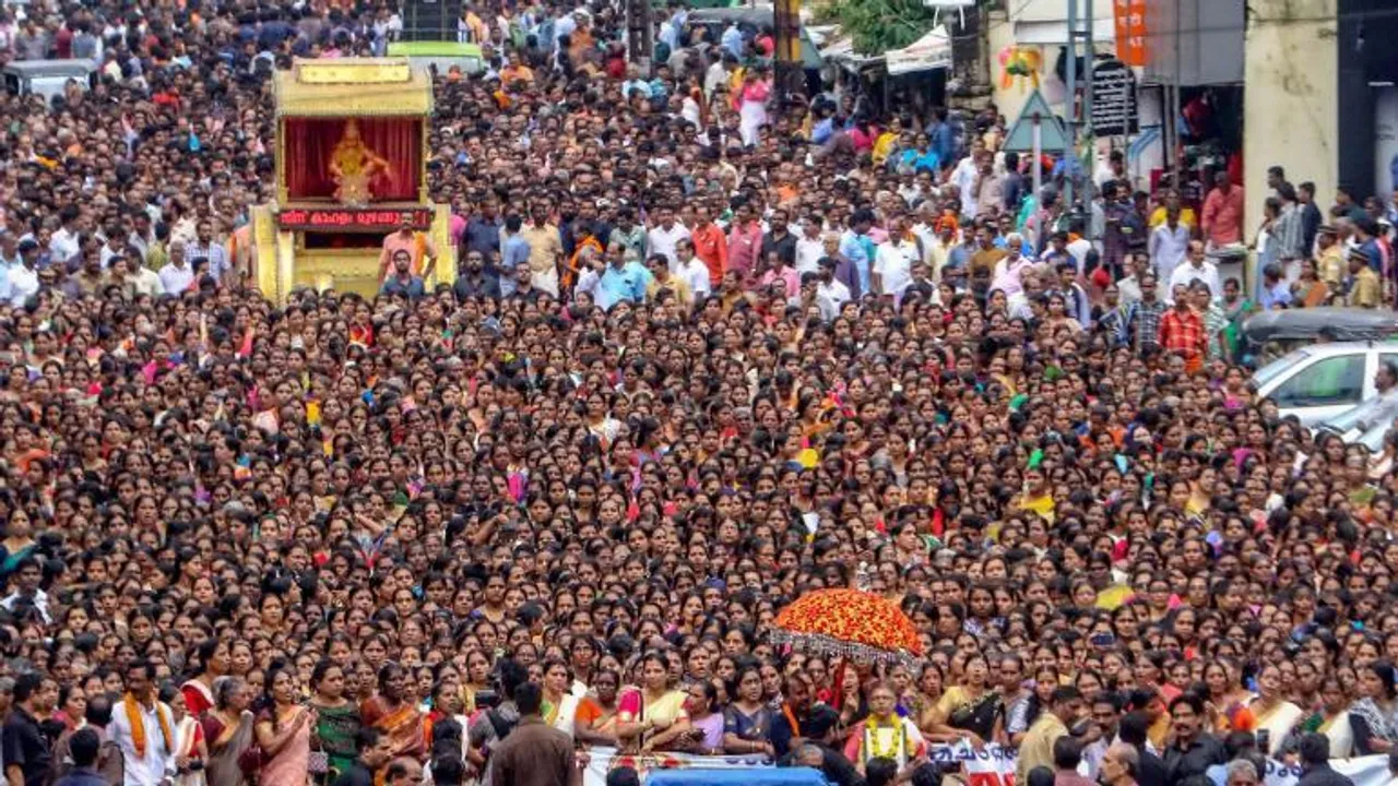  ସାବରିମାଲା ମନ୍ଦିର ଭିତରେ ଜବରଦସ୍ତ ପଶିବା ଯୋଜନାରେ ୩୦ ମହିଳା, ପରିସ୍ଥିତି ଯାହା ବି ହେଉ ପଛକୁ ନ ହଟିବାର ପଣ
