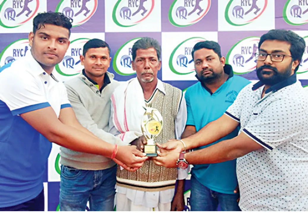  ସନ୍ତୋଷ ସ୍ମାରକୀ କ୍ରିକେଟ୍‌: ସେମିରେ ବମିଖାଲ, ଭି ଲାୟନ୍ସ