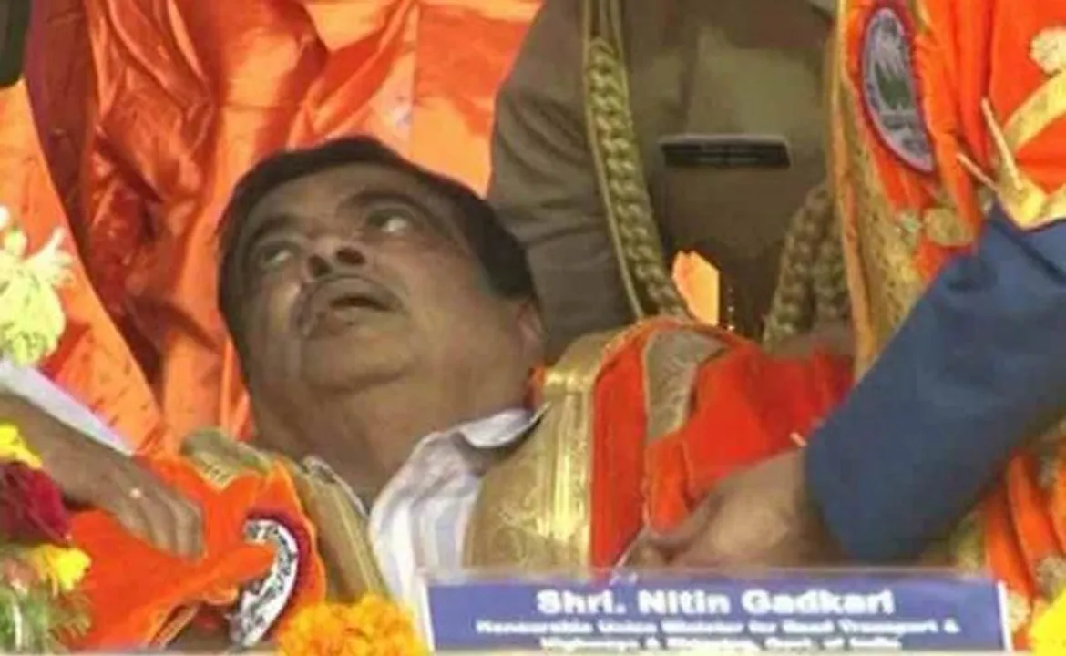  ମଞ୍ଚରେ ଅଚେତ ହୋଇପଡ଼ିଲେ ଗଡ଼କରି