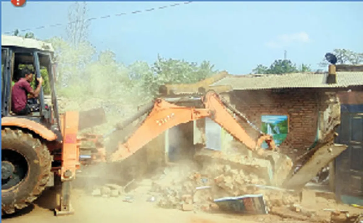  ବୁଲିଲା ବୁଲଡୋଜର: ବେଆଇନ ନିର୍ମାଣ ଗୁଣ୍ଡ